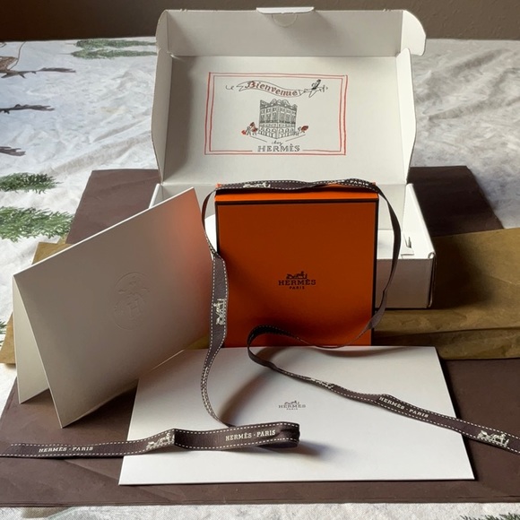 🐴 HERMÈS BOX AND RIBBON BUNDLE 🐴 NWOT 🐴 - Picture 2 of 16